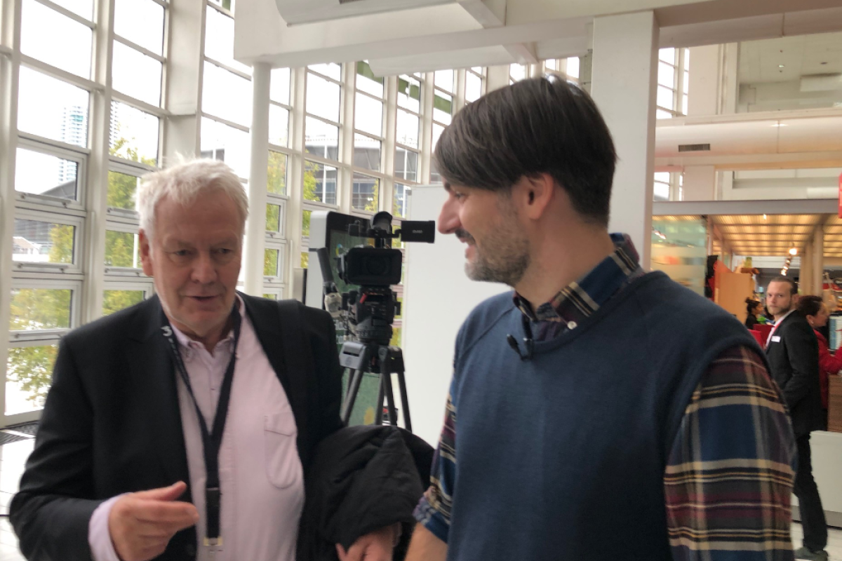 Der Autor und der Preisträger: Dr. Thomas Hocke (l.) und Sasa Stanisic (r.).