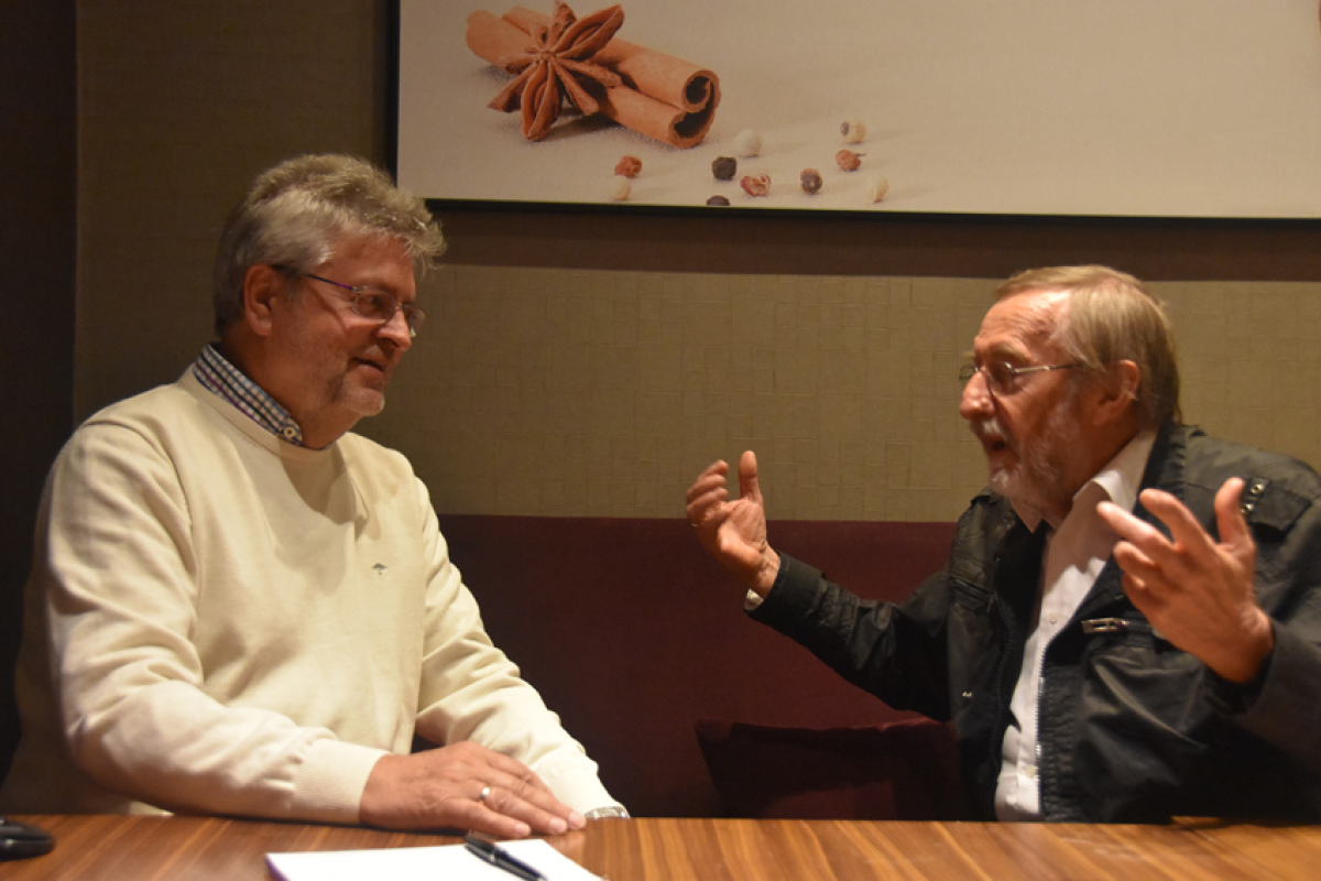 Manfred Isemeyer und Andrzej Wendrychowicz im Gespräch