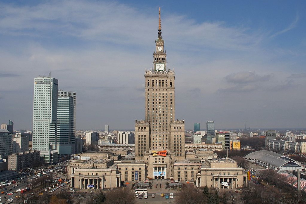 Kultur- und Wissenschaftspalast (polnisch Pałac Kultury i Nauki)