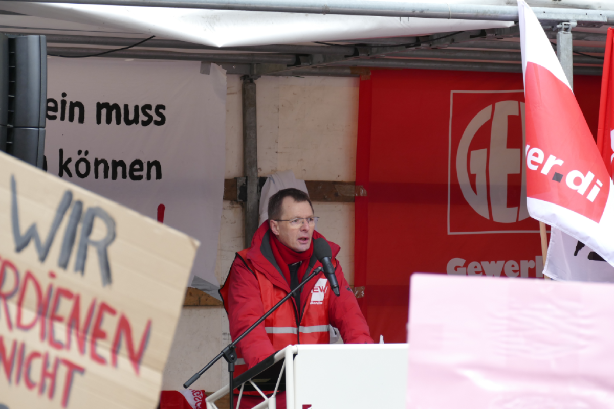Warnstreik der Mitarbeiter*innen des HVD Berlin-Brandenburg am 11. 03.2020 in Berlin.