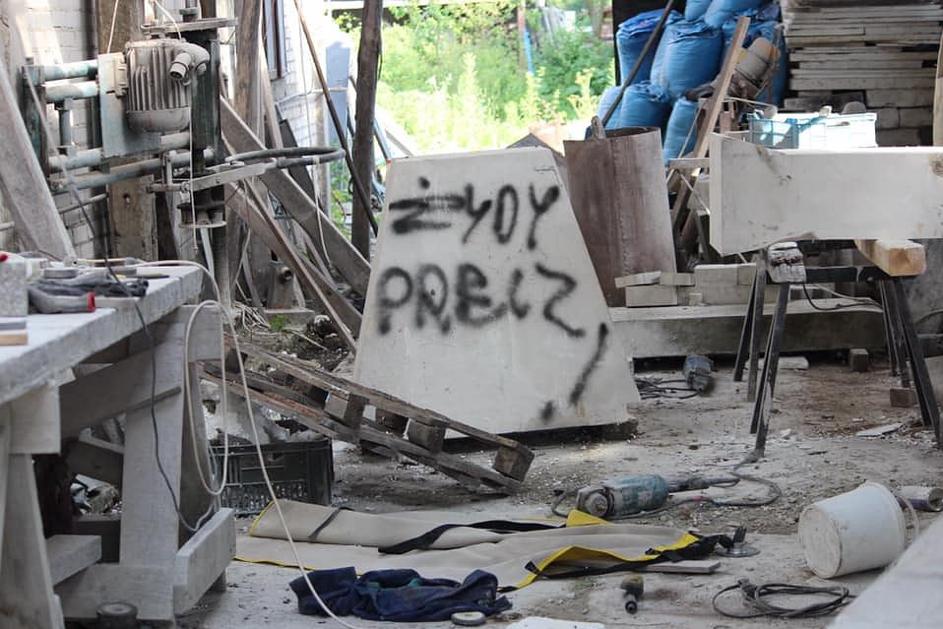 Die zerstörte Werkstatt des Steinmetzmeisters, Foto: Joanna Świderska 