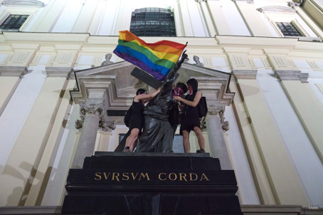 Regenbogenfahne in Warschau, Foto: Marta Bogdanowicz 
