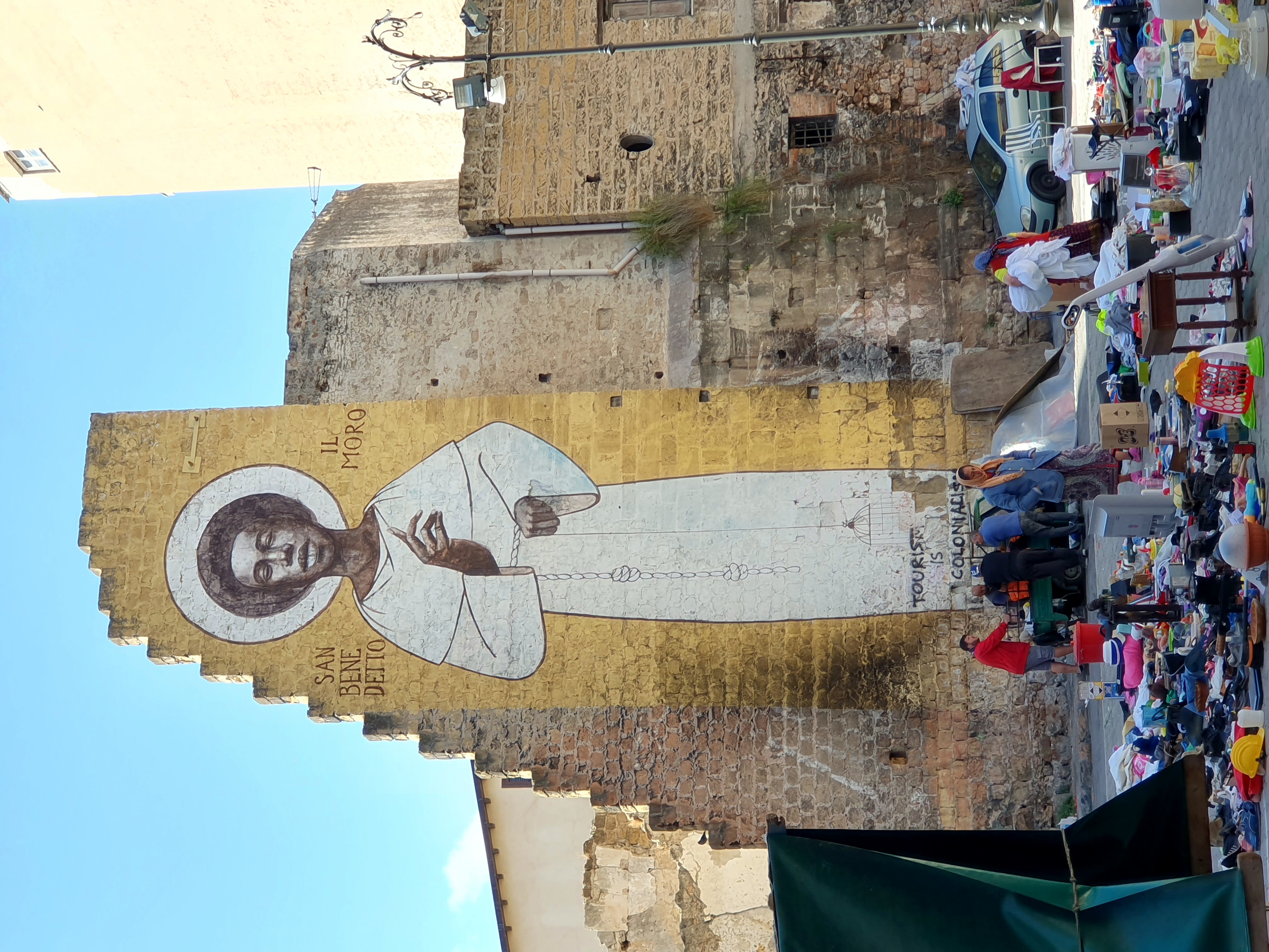 Wandgemälde von Benedetto in der Altstadt von Palermo, Foto: © Peter Kurz