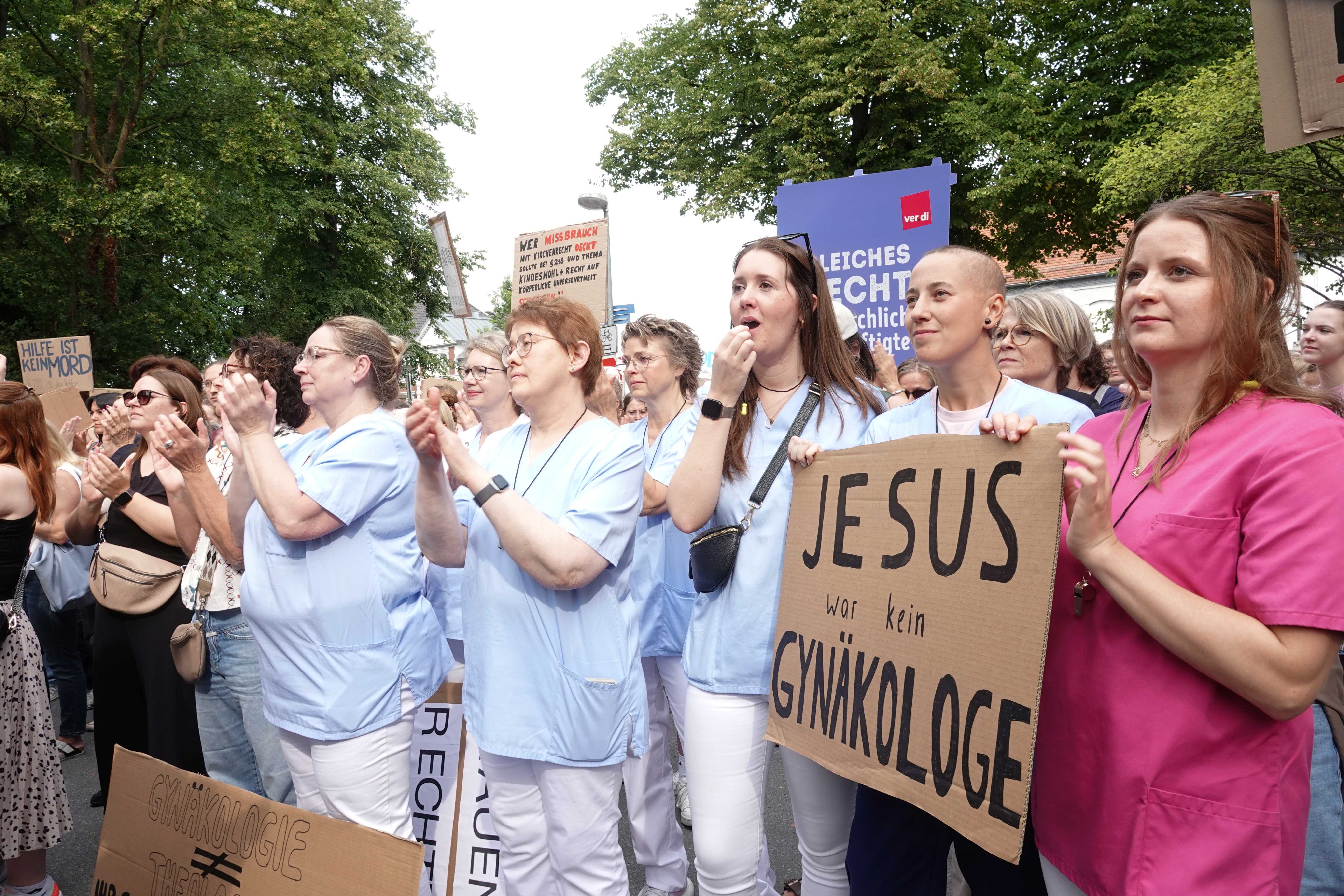 Klinikpersonal auf der Demonstration