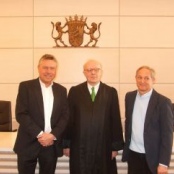 Dietmar Holzapfel, RA Dr.Johannes Wasmuth, Josef Sattler / Foto: Johann Türk