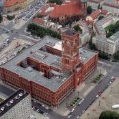 Rotes Rathaus, Foto: Riki1979 (wikimedia commons)