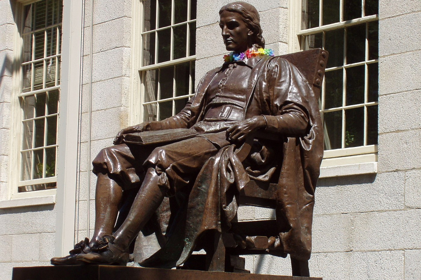 John-Harvard-Statue 