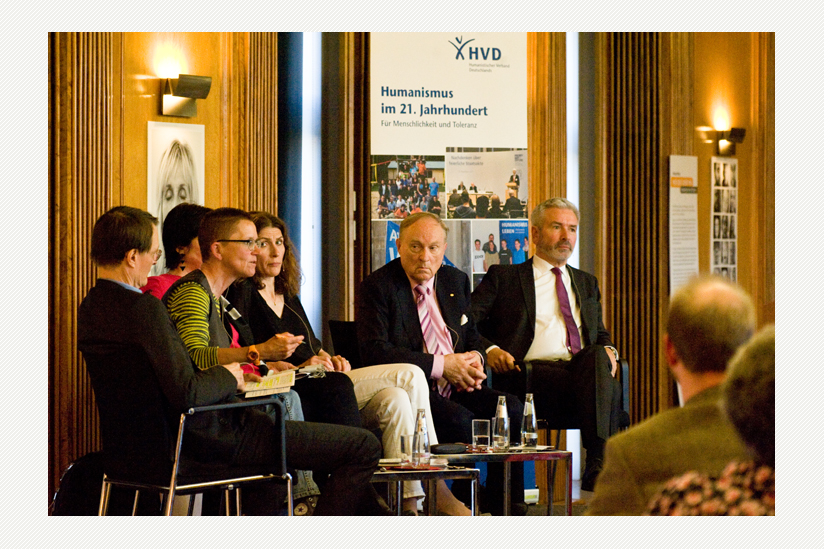 Diskussion auf dem Podium: Karl Lauterbach, Petra Sitte, Gita Neumann, Heike Haarhoff, Ludwig A. Minelli, Roger Kosch