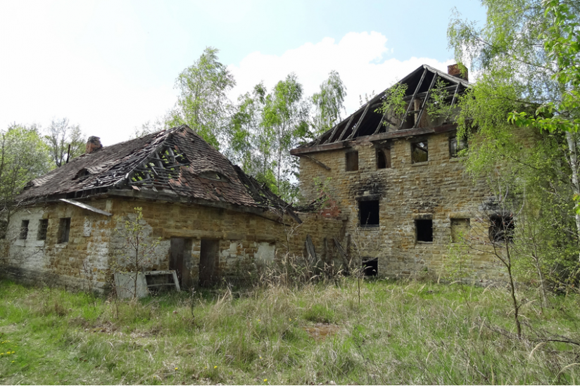 Verfallenes Kinderheim im Zeitzer Forst