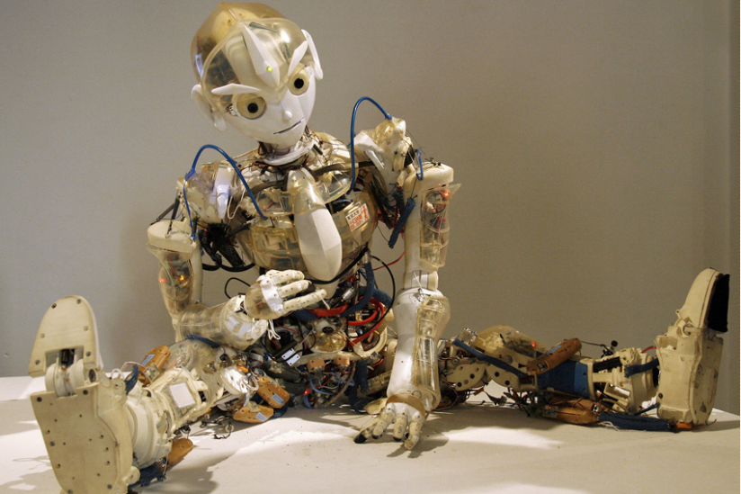 Der an der Universität Tokyo entwickelte humanoide Roboter Kotaro (2008)