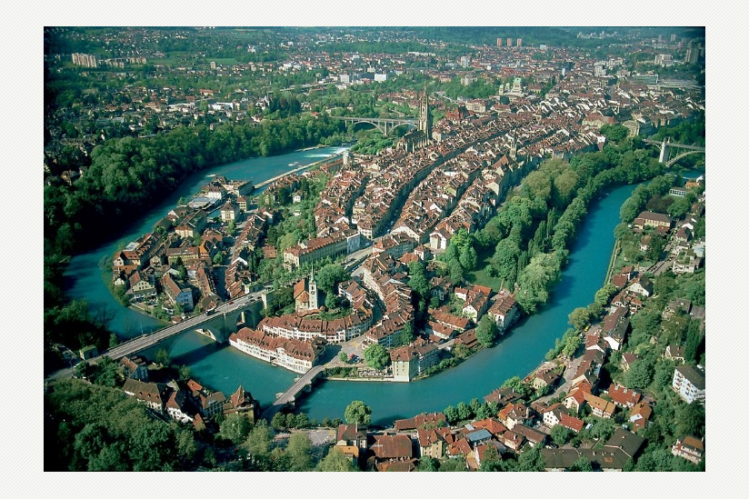 Luftaufnahme der Berner Innenstadt, Juni 2005