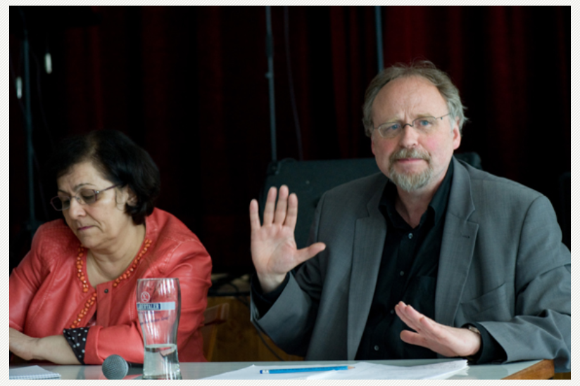 Heiner Bielefeldt (links: Mina Ahadi) auf dem Humanistentag 2014 in Regensburg