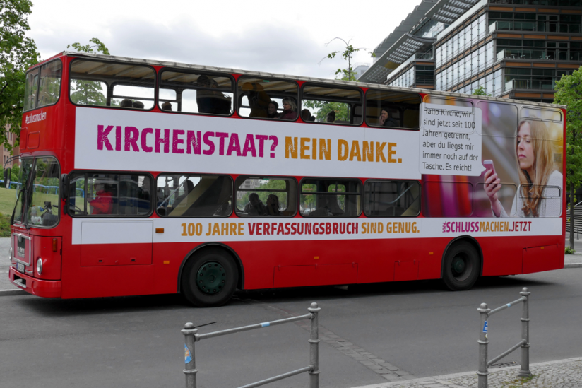 So stand der Bus zuerst am Rande des Potsdamer Platzes.