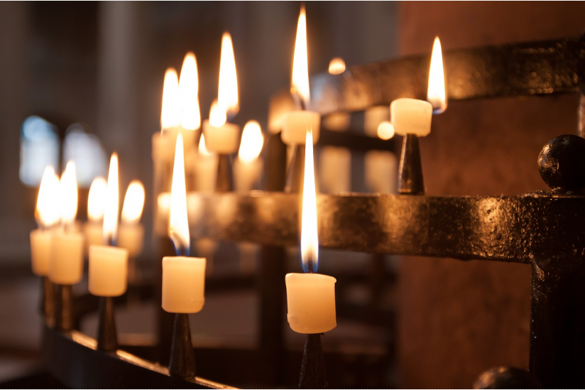 Kerzen in der Kirche