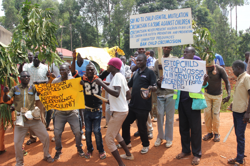 Demo gegen Beschneidung in Kenia