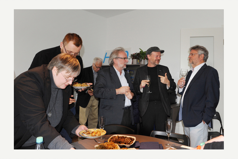 Gudrun Pannier (Säk. Grüne), Walter Otte, Michael Schmidt-Salomon und Manfred Isemeyer (v.l.n.r.) im Hintergrund: Uwe Lehnert