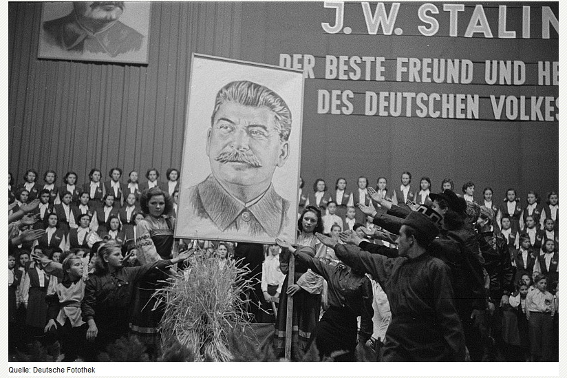 Stalin wurde angehimmelt, als wäre er selbst ein Gott. Leipzig, 1950