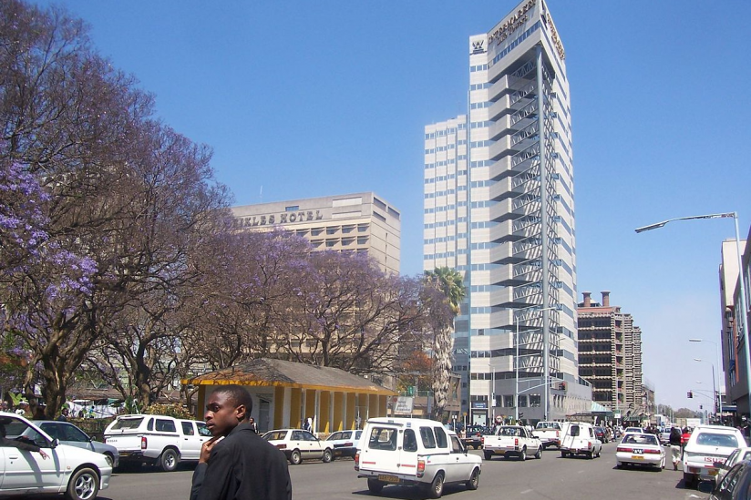 Moderne Bürohochhäuser in Harare, der Hauptstadt Simbabwes