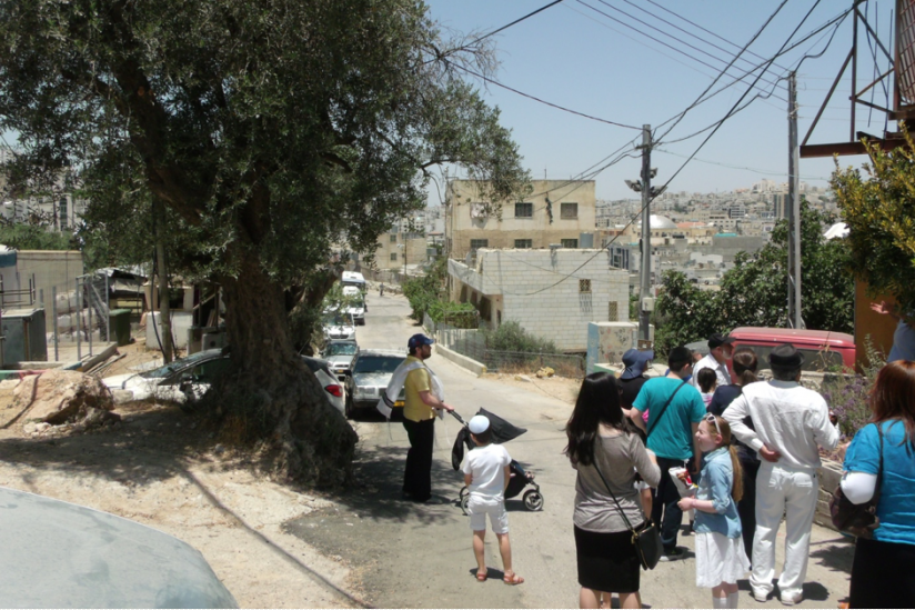 Amerikanische, jüdisch-orthodoxe Touristen in Tel Rumeida in Hebron