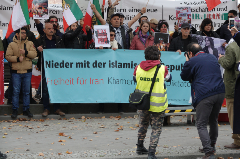 Demonstration für eine neue Iranpolitik