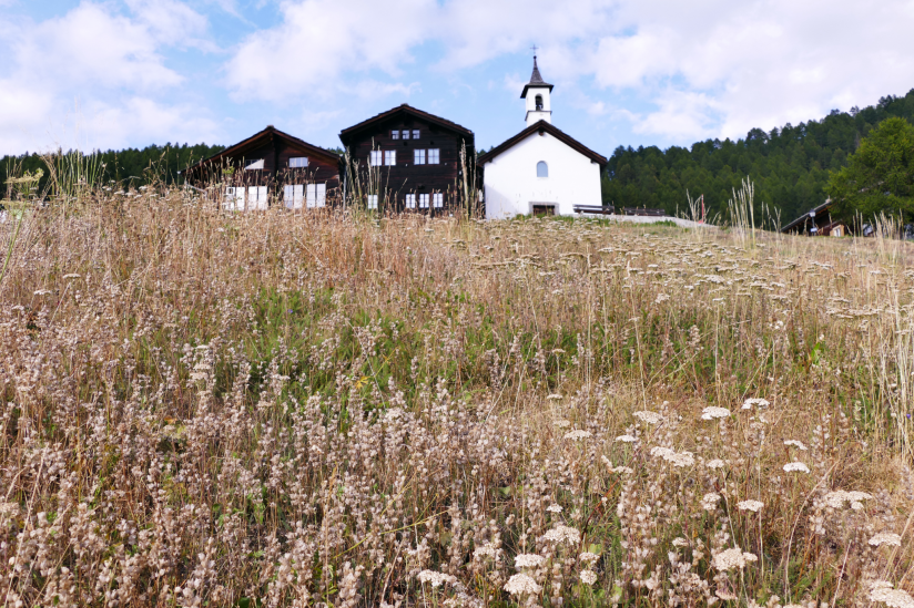 Kapelle in einem schweizer Bergdorf