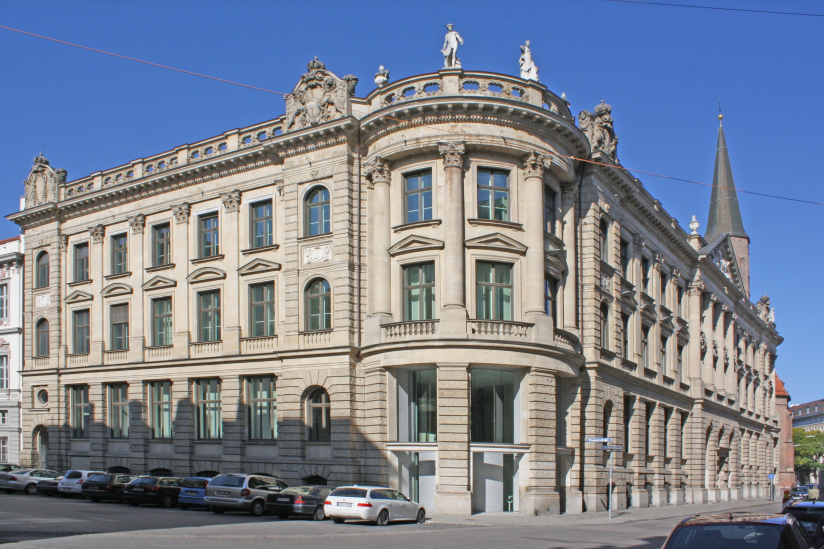 Gebäude an der Kardinal-Faulhaber-Straße 1