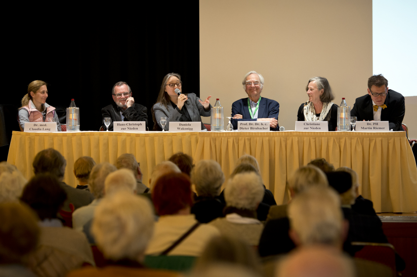 Podiumsdiskussion Sterbefasten