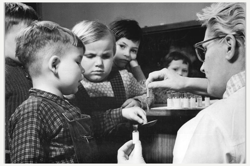 Schluckimpfung im Kindergarten 1960