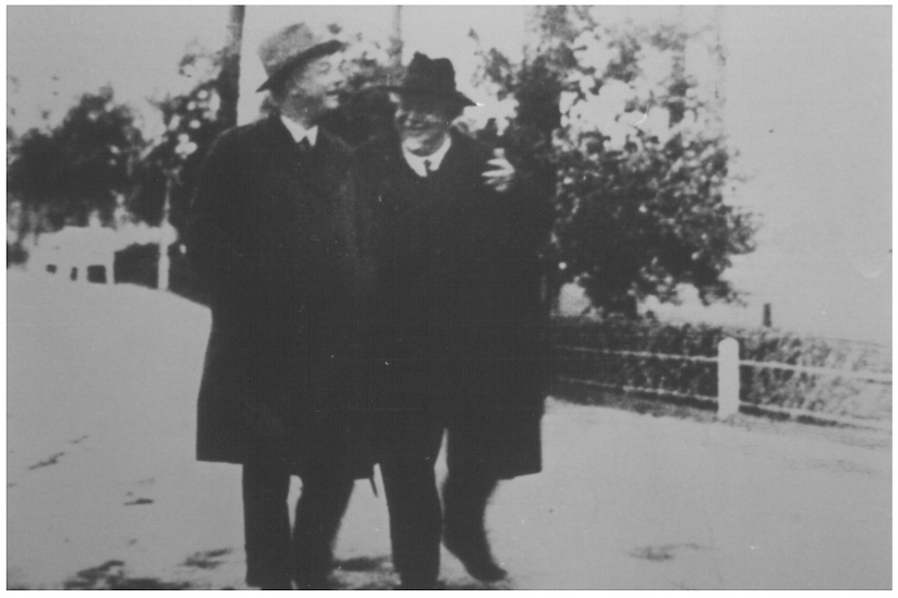 Max Sievers mit dem Vorsitzenden der Berliner SPD Franz Künstler, um 1930