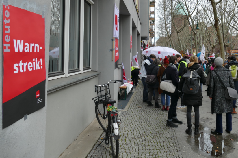 Warnstreik der Mitarbeiter*innen des HVD Berlin-Brandenburg am 11. 03.2020 in Berlin.