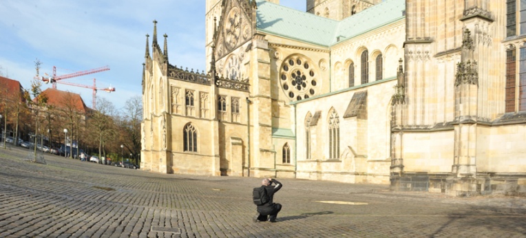 Geht Münster vor der Kirche in die Knie?