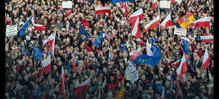 Großkundgebung am 19.12.2015 in Warschau