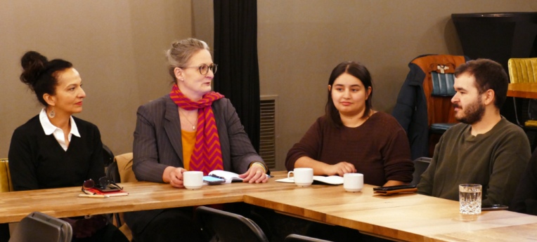 Güner Balci, Rebecca Schönbach (Moderation), Fatma Keser und Tugay Sarac (v.l.n.r.)