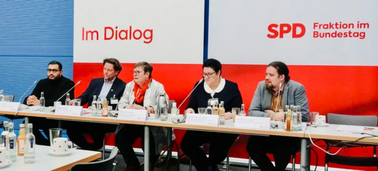 AKSH-Podium bei der SPD-Fraktion