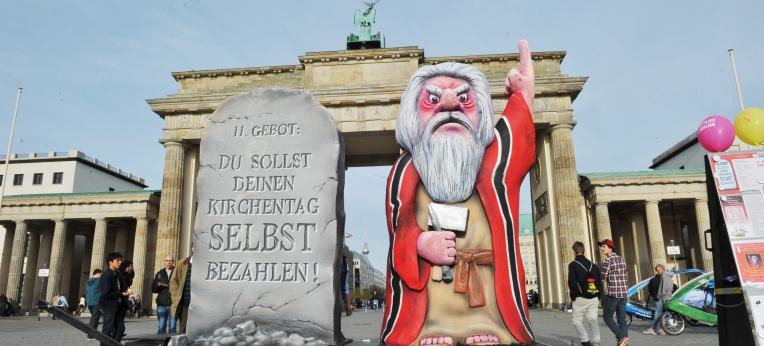 Moses am Brandenburger Tor