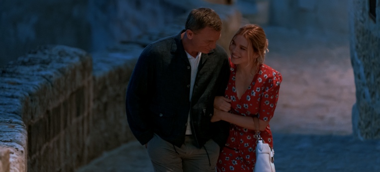 James Bond (Daniel Craig) mit seiner Lebenspartnerin Dr. Madeleine Swann (Léa Seydoux)