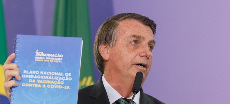 Jair Bolsonaro stellt den nationalen Impfplan vor