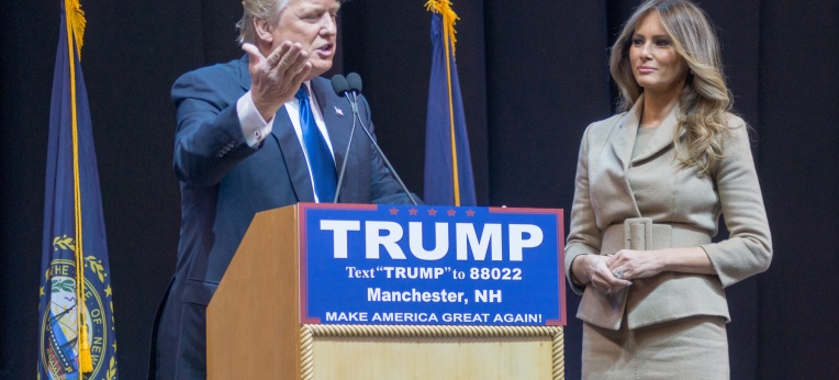 Trump und seine dritte Ehefrau Melania Trump bei einem Wahlkampfauftritt 2016