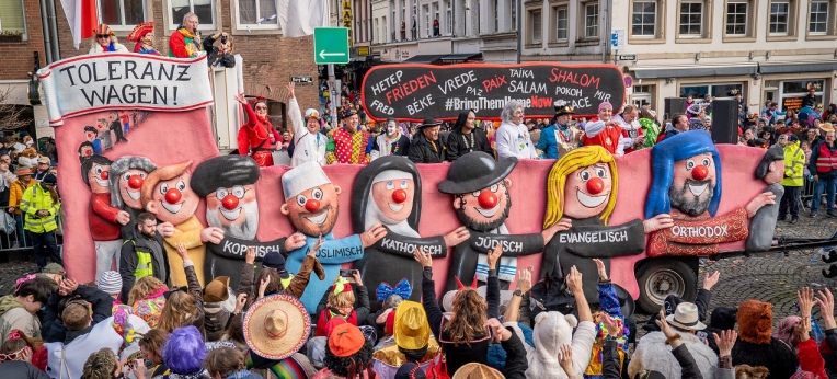 Der Toleranzwagen beim Düsseldorfer Karneval 2024