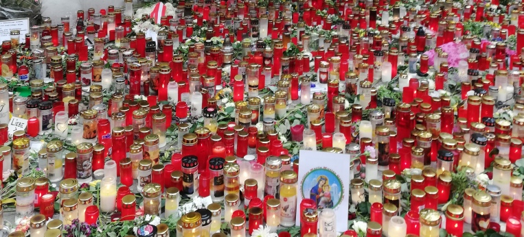 Gedenken zum Terroranschlag in Wien am Ruprechtsplatz
