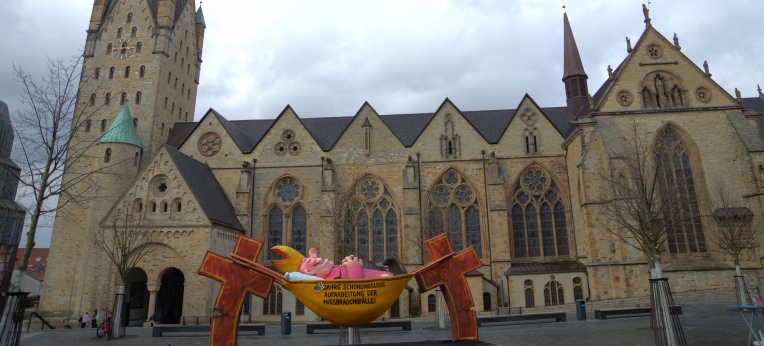 "Hängemattenbischof" in Paderborn 
