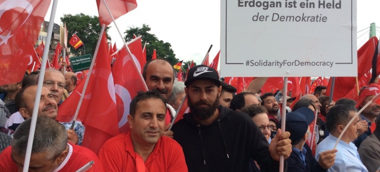 Die UETD war einer der Organisatoren der Pro-Erdogan-Demo Ende Juli 2016 in Köln. 