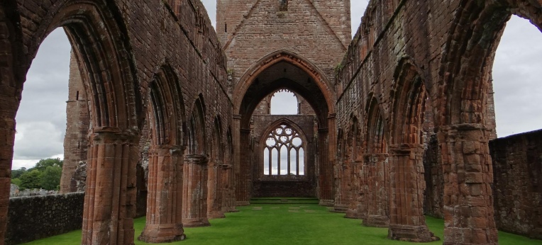 Kirchenruine in Schottland