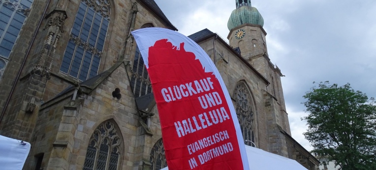 Die Dortmunder Reinoldikirche während des Evangelischen Kirchentags 2019
