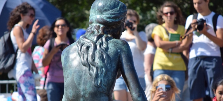 die "Kleine Meerjungfrau", das Wahrzeichen von Kopenhagen