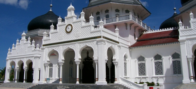 Die Große Moschee in Banda Aceh (Indonesien)