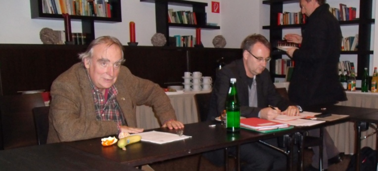Frieder Otto Wolf, Ralf Schöppner (Martin Beck im Hintergrund)
