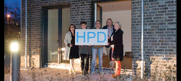 Die Mitglieder der HPD-Redaktion: Evelin Frerk, Florian Chefai, Frank Nicolai, Elke Schäfer (v.l.n.r.), Helmut Debeliius (im Hintergrund)