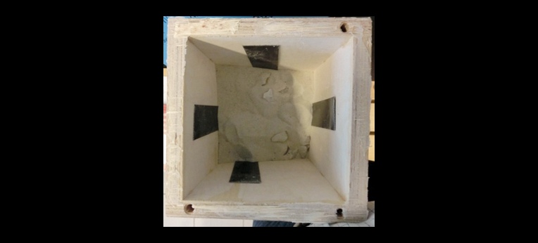 Der untere Teil des Raumharmonisierers ist mit feinem Sand gefüllt