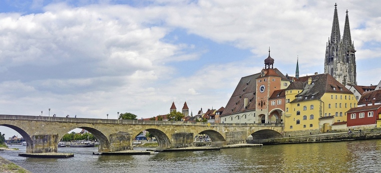 Regensburg, Steinerne Brücke 